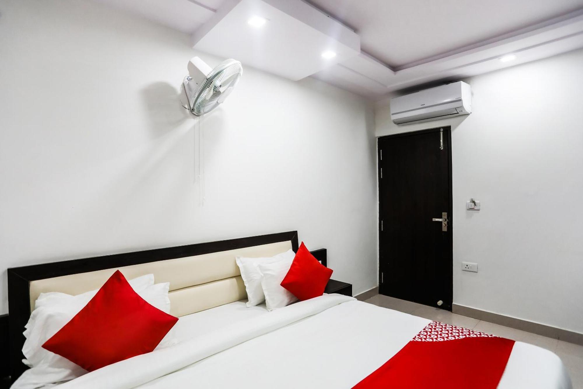 Oyo Hotel New Geetanjali Near Gautam Buddha Park Lucknow Ngoại thất bức ảnh