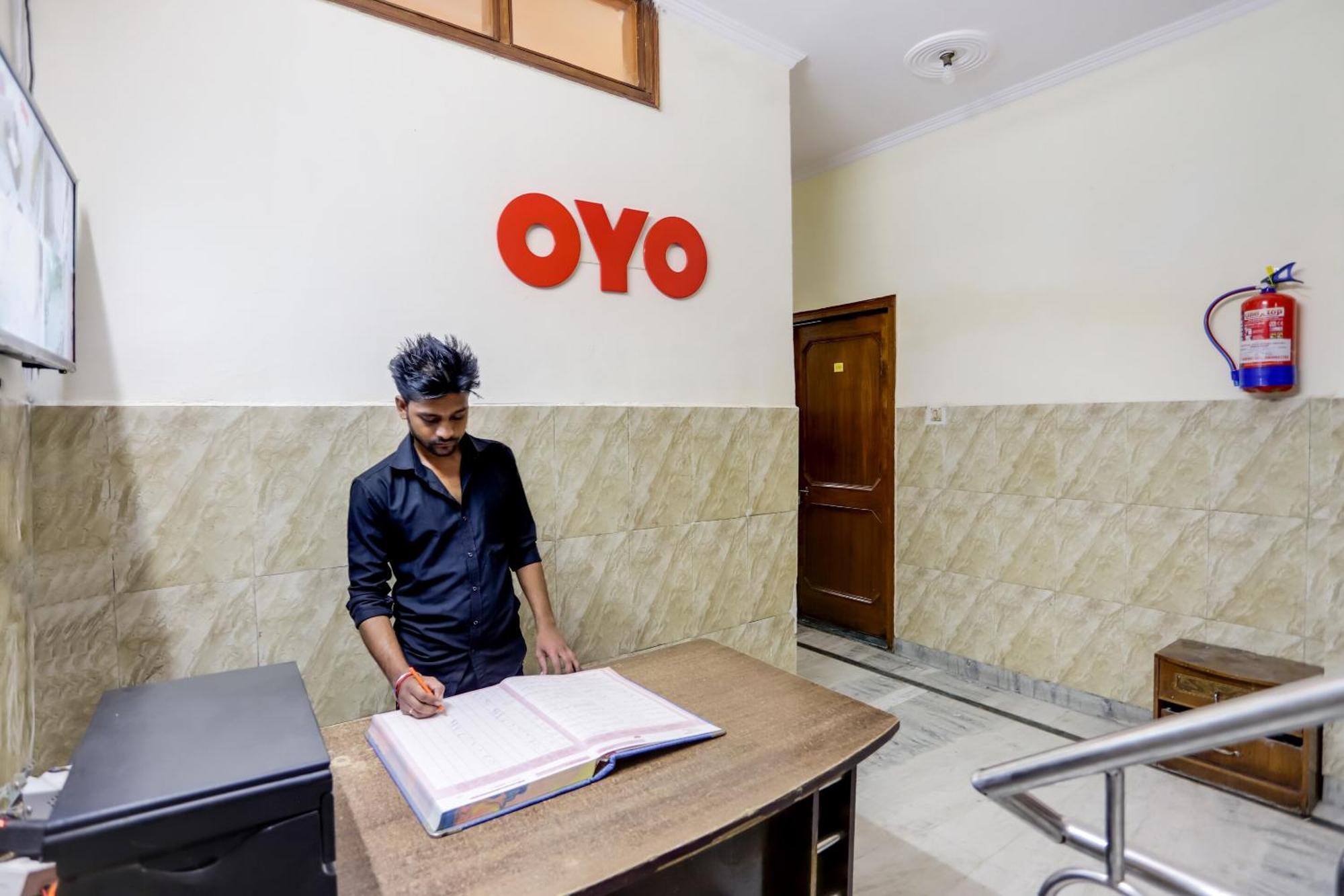 Oyo Hotel New Geetanjali Near Gautam Buddha Park Lucknow Ngoại thất bức ảnh
